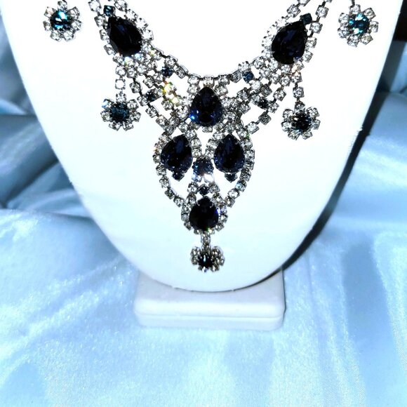 RARE Verified JULIANA V-Shape Bib Necklace w/ Sapphire & Clear Austrian Crystals - Picture 6 of 7